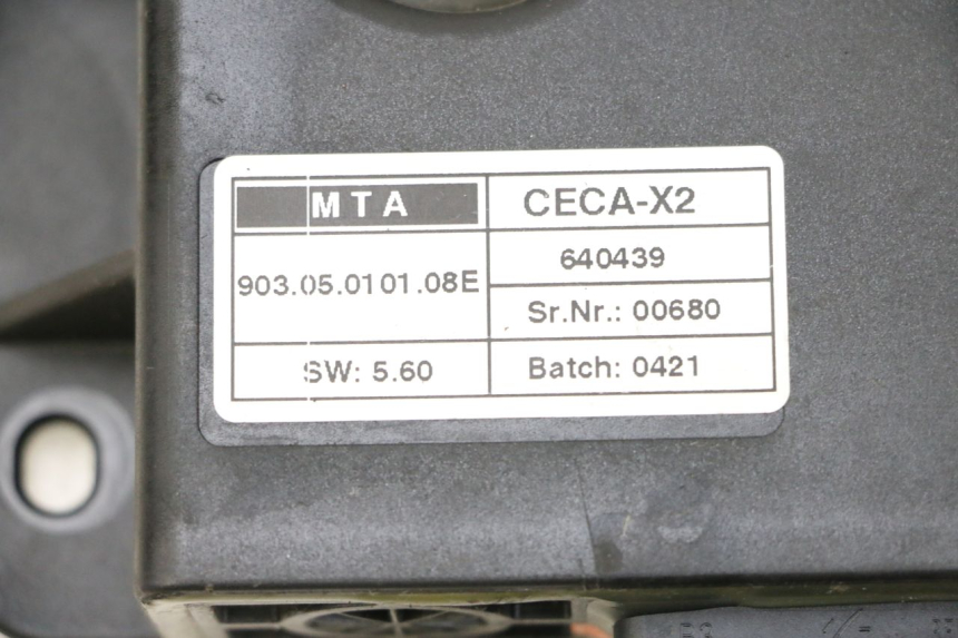 photo de ROLL LOCK RELAIS PIAGGIO MP3 HPE 300 (2019 - 2026) - Bevestigingspunten