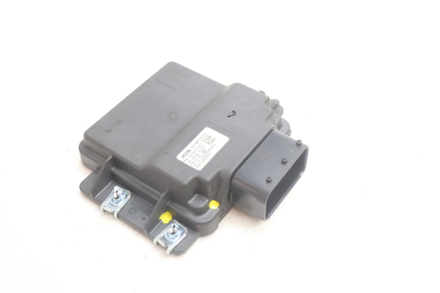 photo de ROLL LOCK-RELAIS PIAGGIO MP3 HPE 530 (2022 - 2026) - Hoofdaanzicht