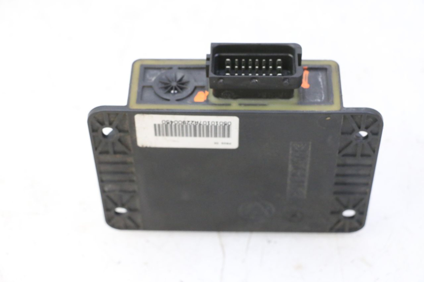 photo de ROLL LOCK RELAIS PIAGGIO MP3 RL 250 (2006 - 2010) - Zoom op gebruiksstaat