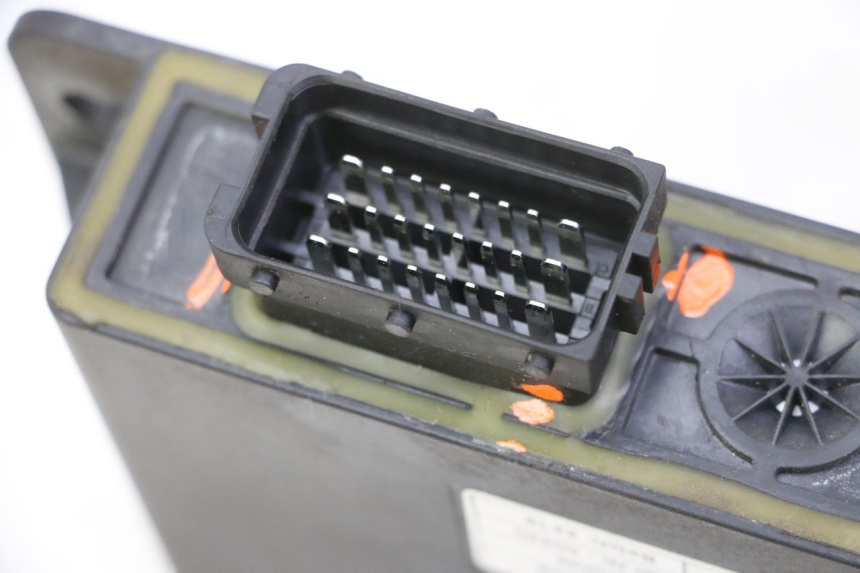 photo de ROLL LOCK RELAIS PIAGGIO MP3 RL 250 (2006 - 2010) - Technische close-up