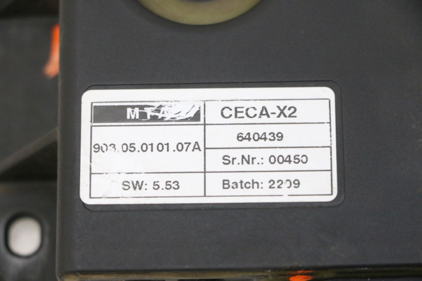 photo de ROLL LOCK RELAIS PIAGGIO MP3 RL 250 (2006 - 2010) - Bevestigingspunten