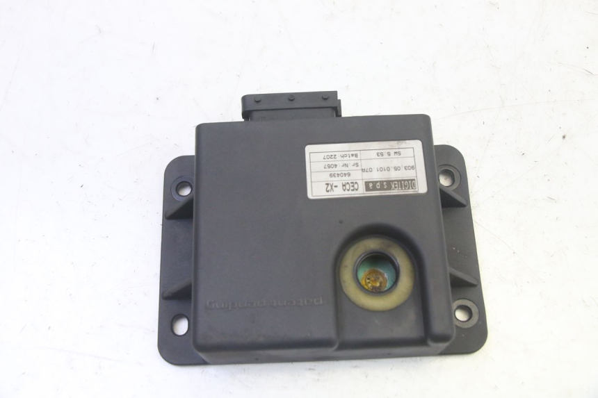 photo de ROLL LOCK RELAIS PIAGGIO MP3 125 (2006 - 2014) - Zoom op gebruiksstaat