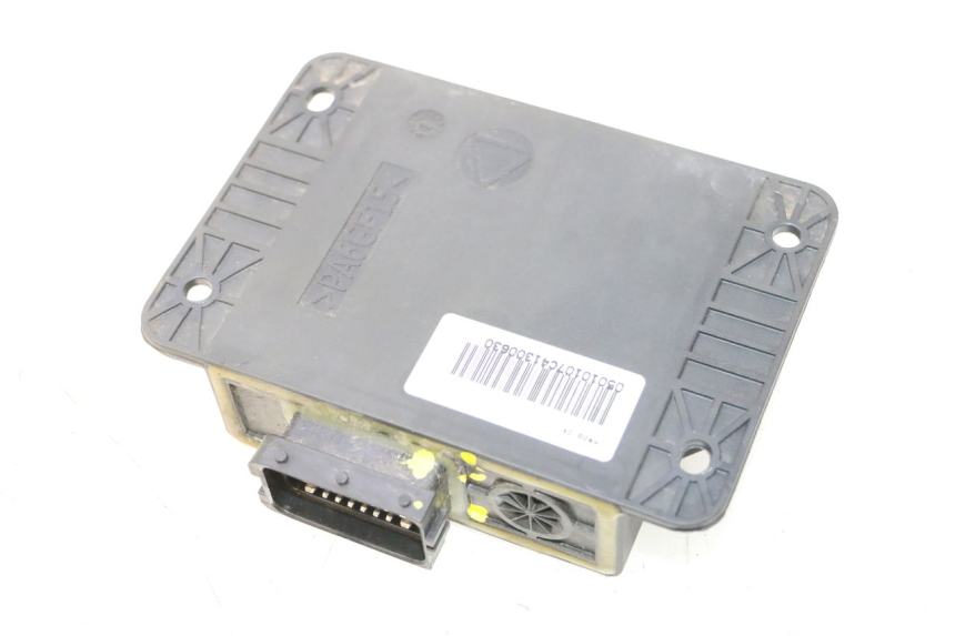 photo de ROLL LOCK RELAIS PIAGGIO MP3 500 (2011 - 2015) - Zoom op gebruiksstaat