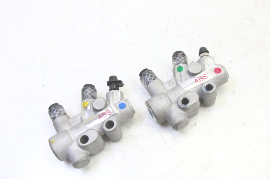 photo de REMMENVERDELER PIAGGIO MP3 HPE 310 (2024 - 2025) - Detail van het onderdeel