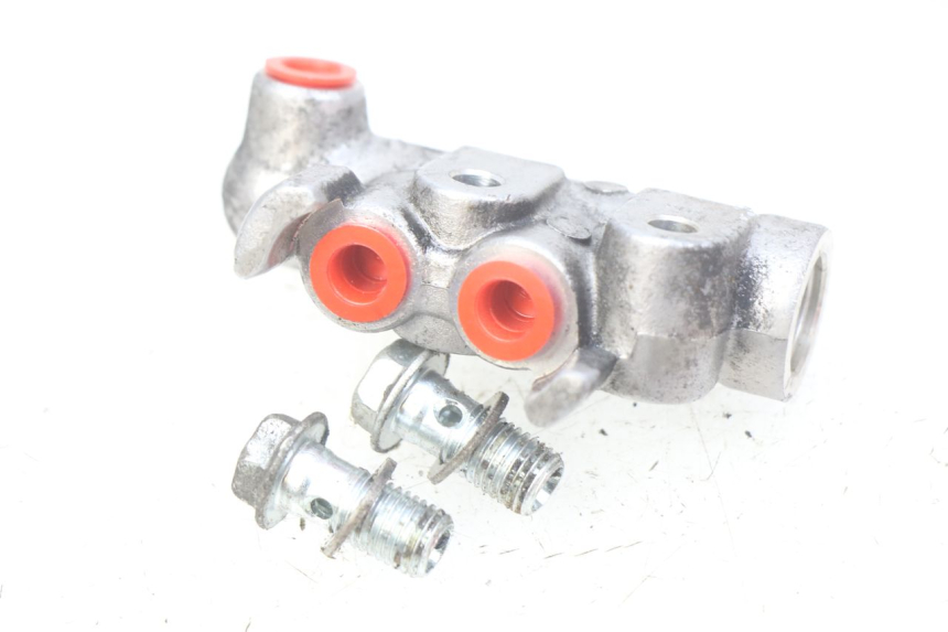 photo de REMMENVERDELER SUZUKI SIXTEEN 125 (2008 - 2010) - Detail van het onderdeel