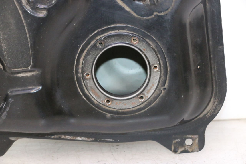 photo de BRANDSTOFTANK KYMCO AGILITY 16+ 4T 50 (2018 - 2023) - Detail van het onderdeel