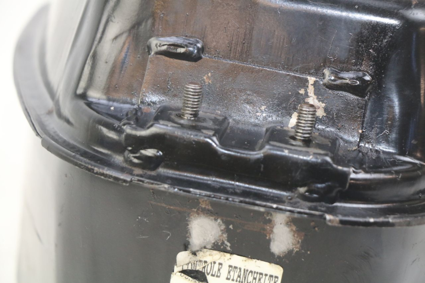 photo de BRANDSTOFTANK MBK BOOSTER SPIRIT 50 (1999 - 2003) - Bevestigingspunten