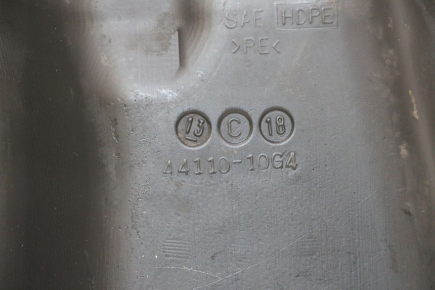 photo de BRANDSTOFTANK SUZUKI BURGMAN 650 (2013 - 2020) - Zoom op gebruiksstaat