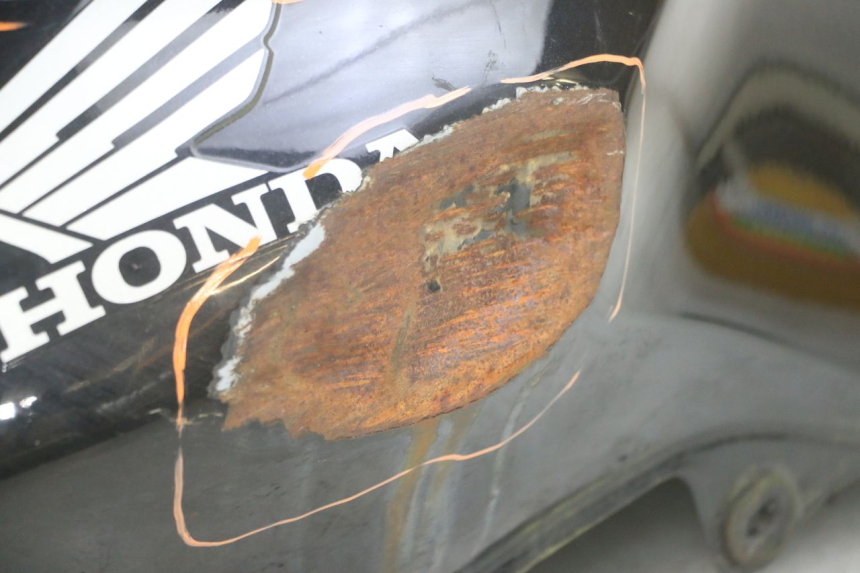 photo de BRANDSTOFTANK HONDA CBF 500 (2004 - 2007) - Detailaanzicht