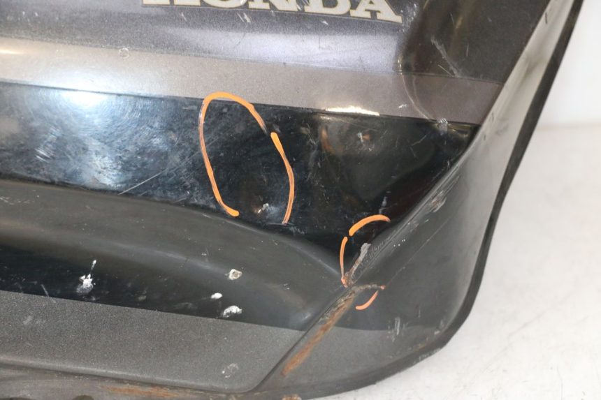 photo de BRANDSTOFTANK HONDA CBR F SC25 1000 (1989 - 1992) - Kenmerkende details