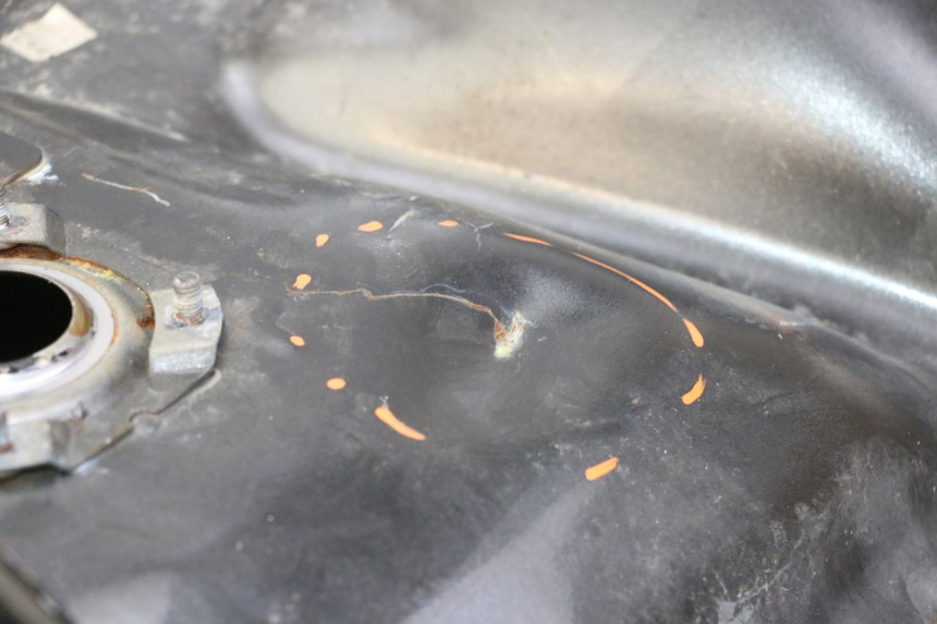 photo de BRANDSTOFTANK HONDA CBR F SC25 1000 (1989 - 1992) - Technische close-up