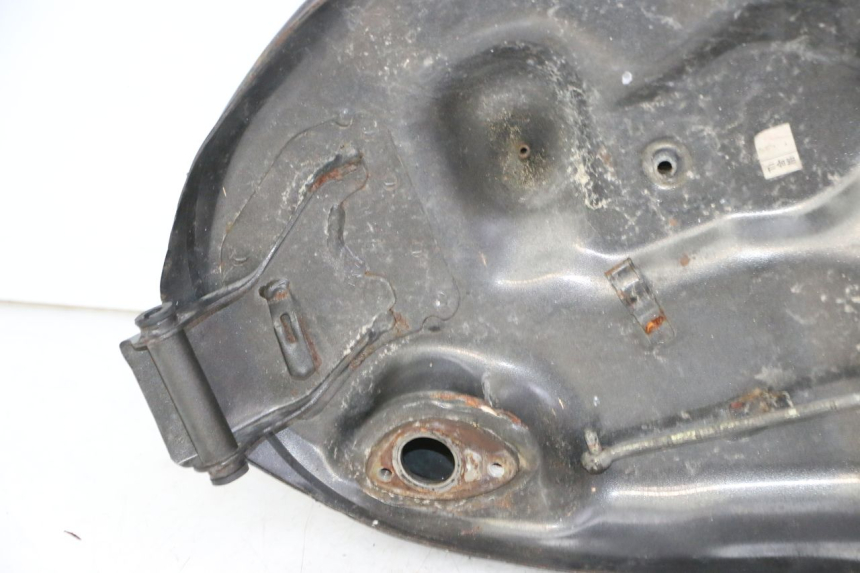 photo de BRANDSTOFTANK HONDA CBR F SC25 1000 (1989 - 1992) - Overzicht