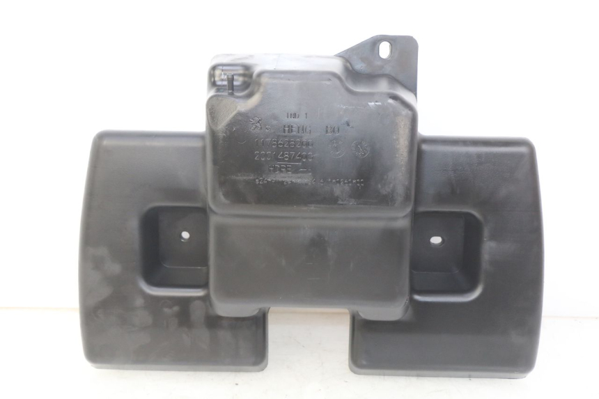 photo de BRANDSTOFTANK PEUGEOT CITYSTAR AIR 125 (2014 - 2017) - Detail van het onderdeel