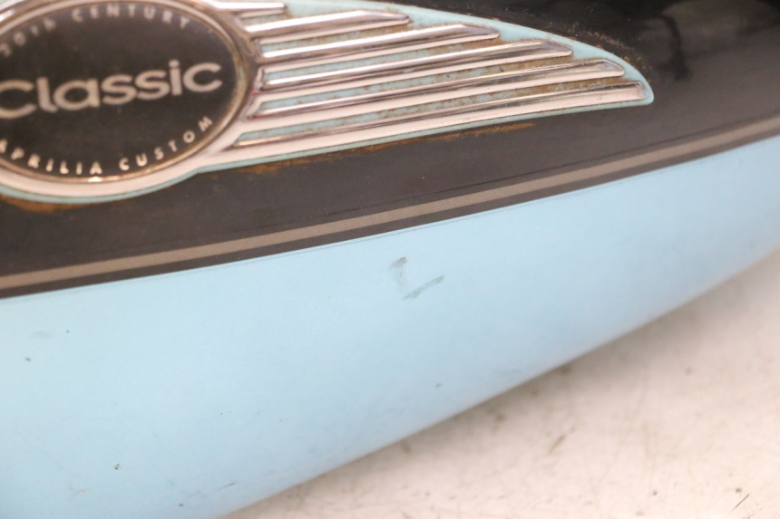 photo de BRANDSTOFTANK APRILIA CLASSIC 125 (1995 - 2001) - Zoom op componenten