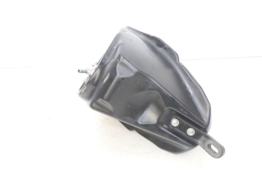 photo de BRANDSTOFTANK HONDA CRF CR-F 450 (2005 - 2008) - Detail van het onderdeel