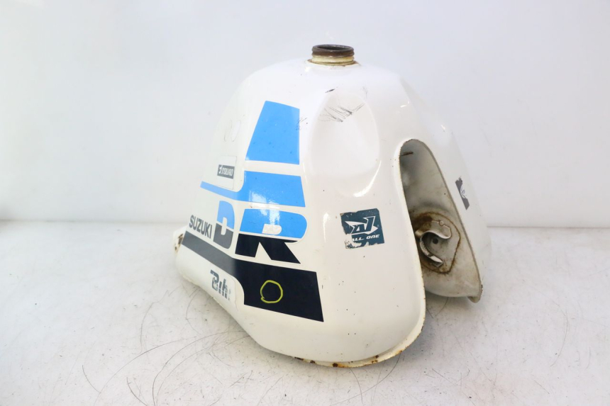 photo de BRANDSTOFTANK SUZUKI DR S 600 (1985 - 1989) - Hoofdaanzicht