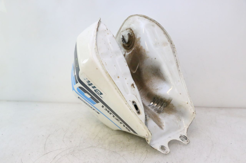 photo de BRANDSTOFTANK SUZUKI DR S 600 (1985 - 1989) - Zoom op gebruiksstaat