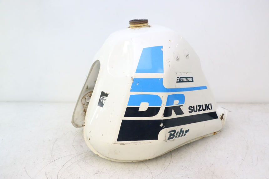 photo de BRANDSTOFTANK SUZUKI DR S 600 (1985 - 1989) - Andere kijkhoek