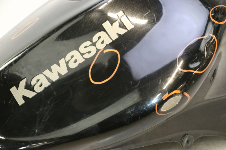 photo de BRANDSTOFTANK KAWASAKI ER-6 ER6 N 650 (2005 - 2009) - Focus op structuur