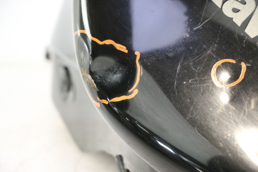 photo de BRANDSTOFTANK KAWASAKI ER-6 ER6 N 650 (2005 - 2009) - Detail van het onderdeel
