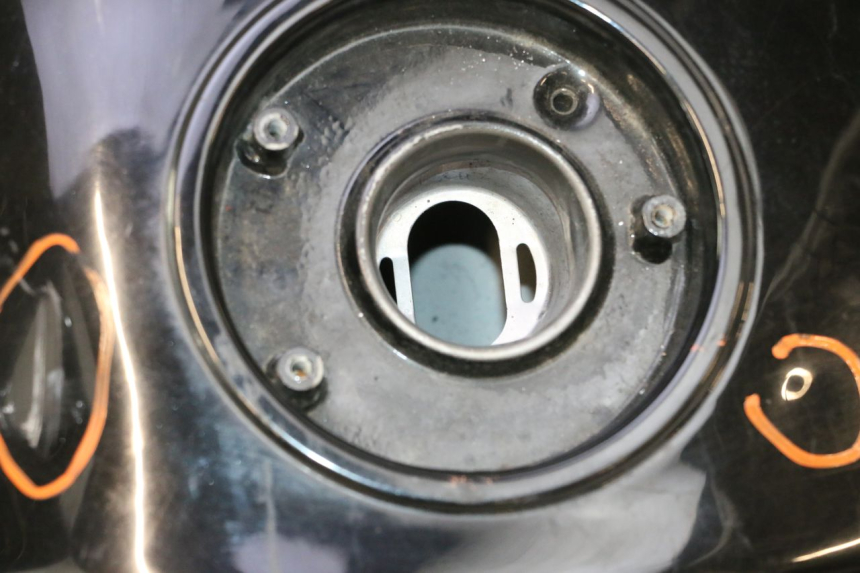 photo de BRANDSTOFTANK KAWASAKI ER-6 ER6 N 650 (2005 - 2009) - Andere kijkhoek