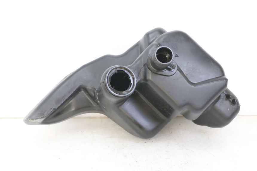 photo de BRANDSTOFTANK PIAGGIO FLY 2T 50 (2004 - 2017) - Zoom op gebruiksstaat