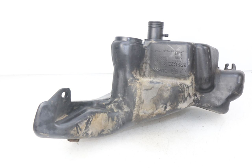 photo de BRANDSTOFTANK PIAGGIO FLY 125 (2005 - 2012) - Zoom op gebruiksstaat