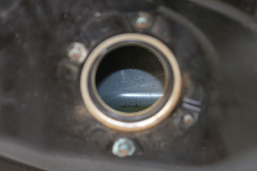 photo de BRANDSTOFTANK HONDA FORZA 125 (2015 - 2016) - Zoom op gebruiksstaat