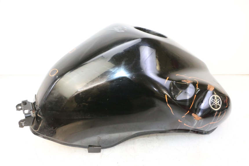 photo de BRANDSTOFTANK YAMAHA FZ6 FAZER S2 600 (2007 - 2011) - Kenmerkende details