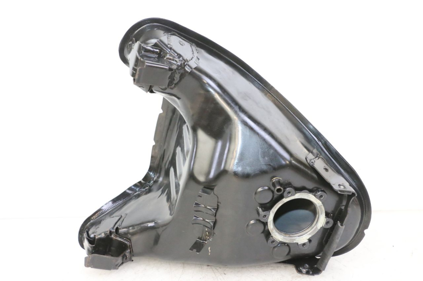 photo de BRANDSTOFTANK BMW G310 R 310 (2016 - 2020) - Bevestigingspunten