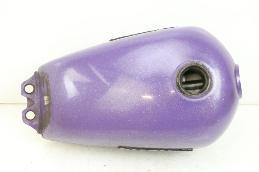 photo de BRANDSTOFTANK SUZUKI GN 125 (1997 - 2000) - Hoofdaanzicht