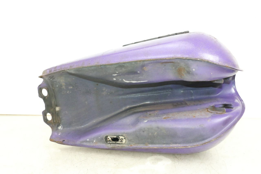 photo de BRANDSTOFTANK SUZUKI GN 125 (1997 - 2000) - Zoom op gebruiksstaat