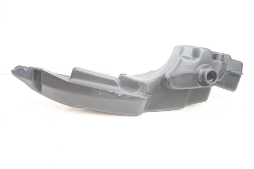 photo de BRANDSTOFTANK GILERA GP 800 (2007 - 2013) - Kenmerkende details