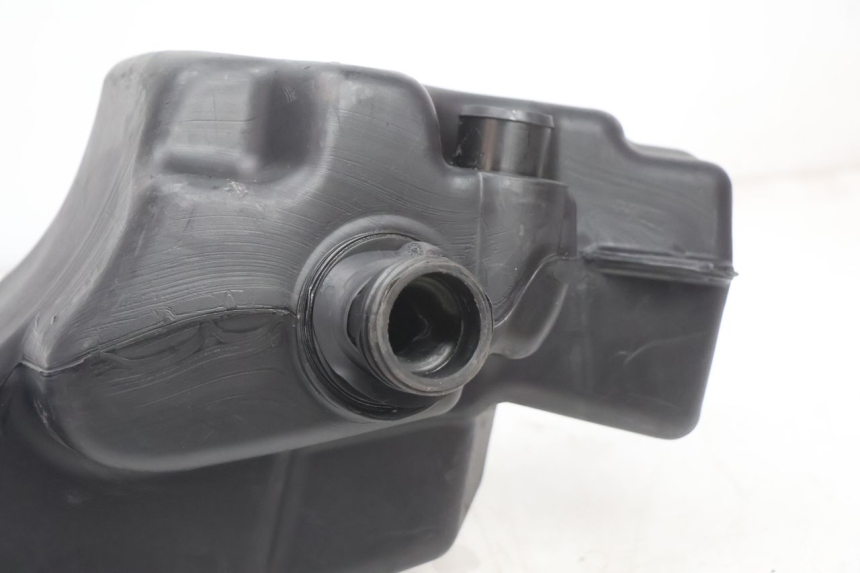 photo de BRANDSTOFTANK GILERA GP 800 (2007 - 2013) - Zoom op componenten