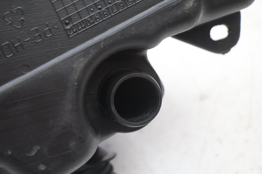 photo de BRANDSTOFTANK GILERA GP 800 (2007 - 2013) - Detailaanzicht