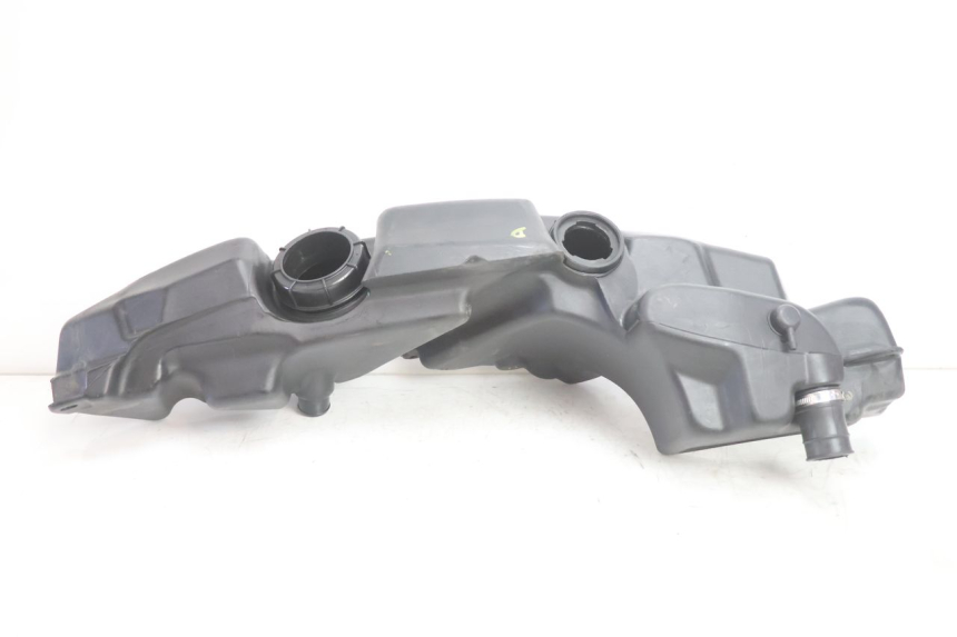 photo de BRANDSTOFTANK GILERA GP 800 (2007 - 2013) - Bevestigingspunten
