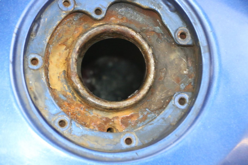 photo de BRANDSTOFTANK KAWASAKI GPX R WARBIRD 600 (1988 - 1993) - Zoom op kwaliteit