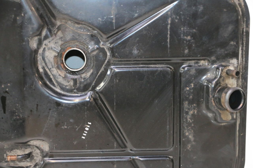 photo de BRANDSTOFTANK KYMCO GRAND DINK 125 (2008 - 2014) - Detail van het onderdeel