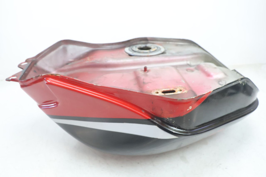 photo de BRANDSTOFTANK SUZUKI GSX F GSXF 750 (1988 - 1998) - Focus op structuur