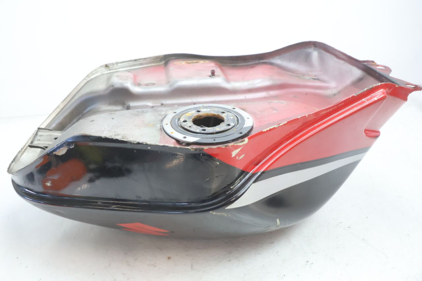photo de BRANDSTOFTANK SUZUKI GSX F GSXF 750 (1988 - 1998) - Alternatieve hoek
