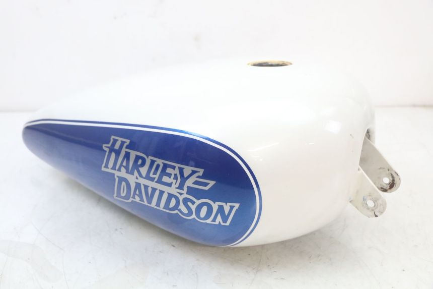 photo de BRANDSTOFTANK HARLEY DAVIDSON SPORTSTER XL CUSTOM 883 (1999 - 2006) - Hoofdaanzicht