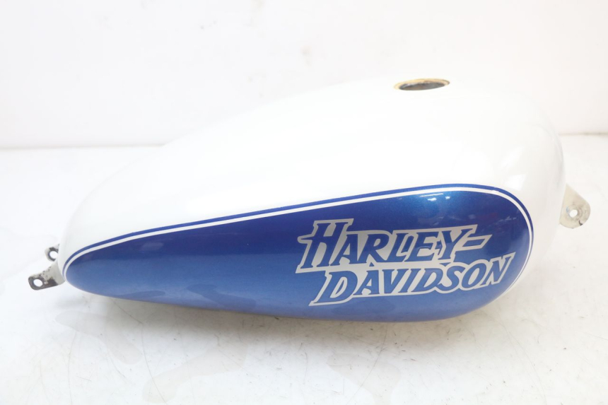 photo de BRANDSTOFTANK HARLEY DAVIDSON SPORTSTER XL CUSTOM 883 (1999 - 2006) - Detail van het onderdeel