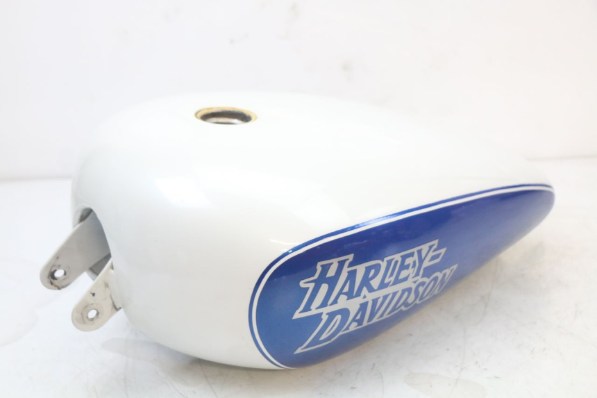 photo de BRANDSTOFTANK HARLEY DAVIDSON SPORTSTER XL CUSTOM 883 (1999 - 2006) - Technische close-up