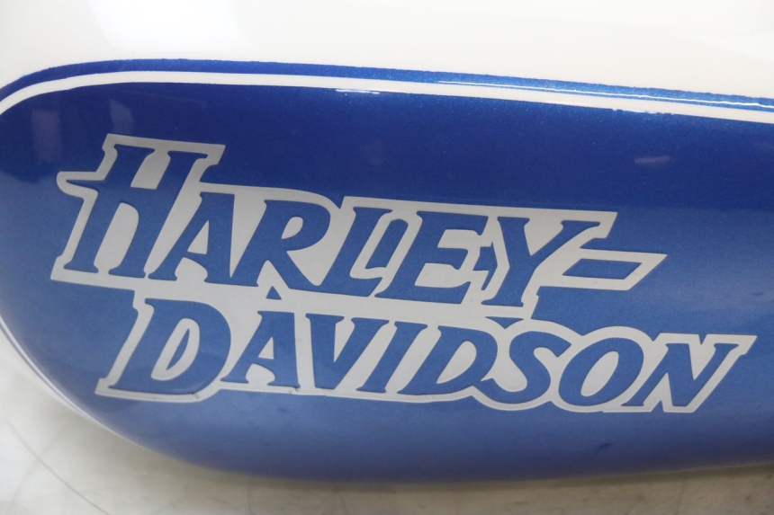 photo de BRANDSTOFTANK HARLEY DAVIDSON SPORTSTER XL CUSTOM 883 (1999 - 2006) - Bevestigingspunten