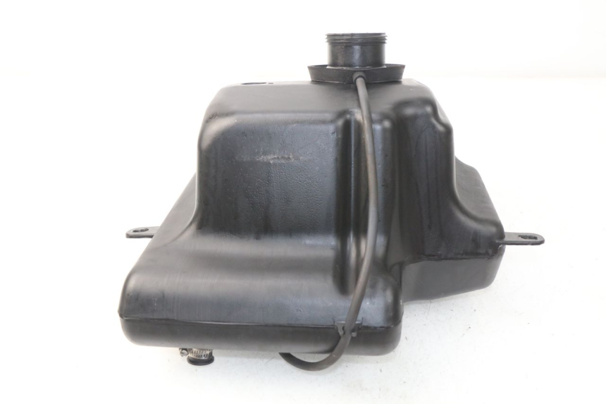 photo de BRANDSTOFTANK PEUGEOT KISBEE 2T 50 (2010 - 2017) - Andere kijkhoek