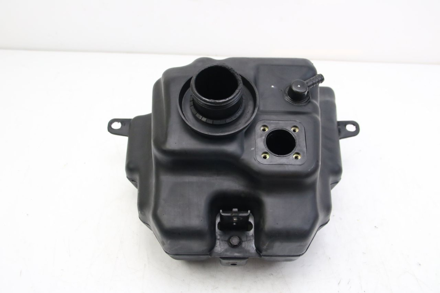 photo de BRANDSTOFTANK PEUGEOT KISBEE 2T 50 (2018 - 2022) - Andere kijkhoek