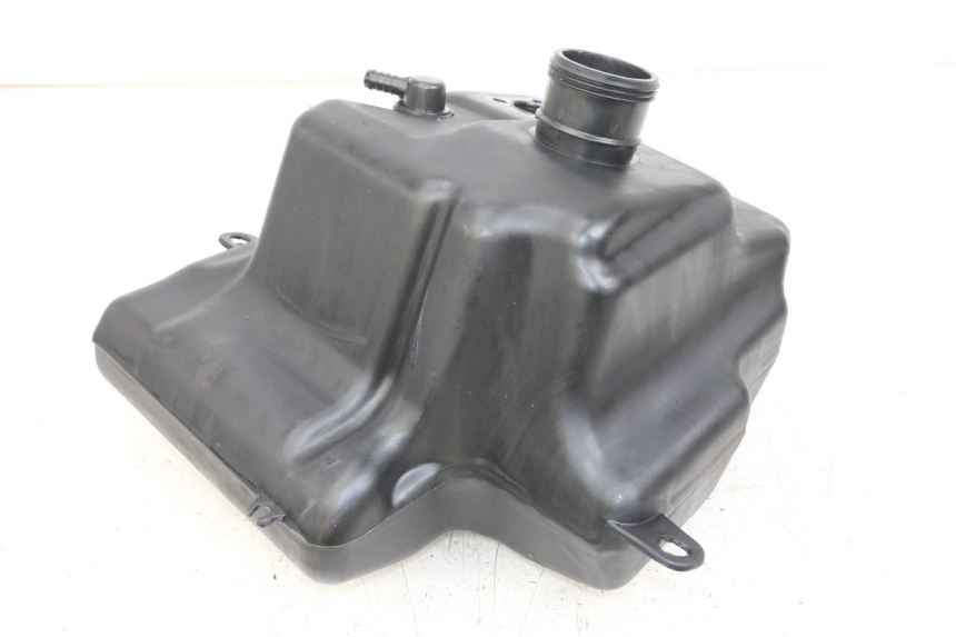 photo de BRANDSTOFTANK PEUGEOT KISBEE 2T 50 (2018 - 2022) - Hoofdaanzicht