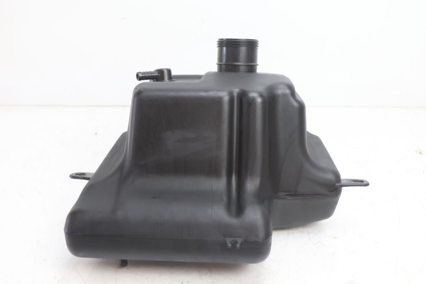 photo de BRANDSTOFTANK PEUGEOT KISBEE 2T 50 (2018 - 2022) - Andere kijkhoek