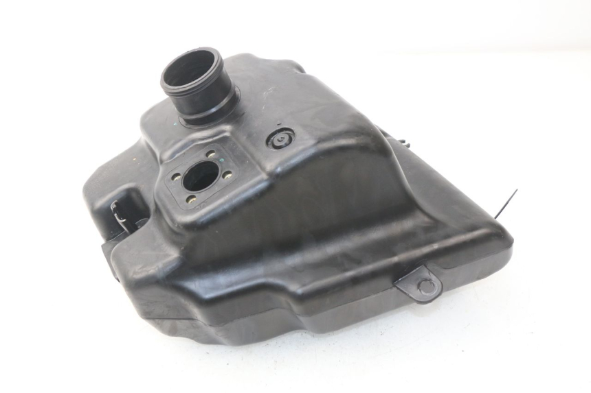 photo de BRANDSTOFTANK PEUGEOT KISBEE 4T 50 (2010 - 2017) - Andere kijkhoek