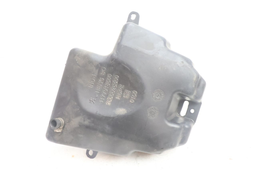 photo de BRANDSTOFTANK PEUGEOT KISBEE 4T 50 (2010 - 2017) - Andere kijkhoek